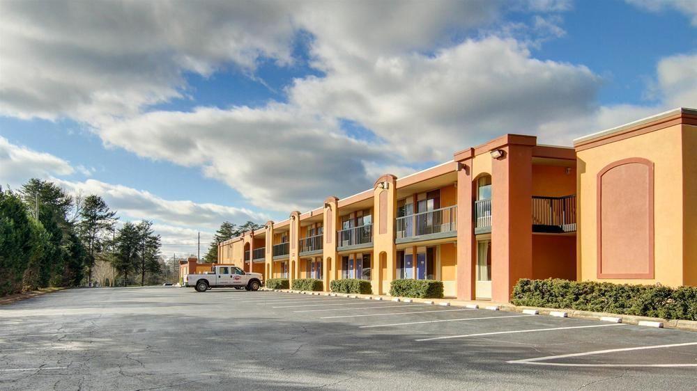 Red Roof Inn Forsyth Exterior photo