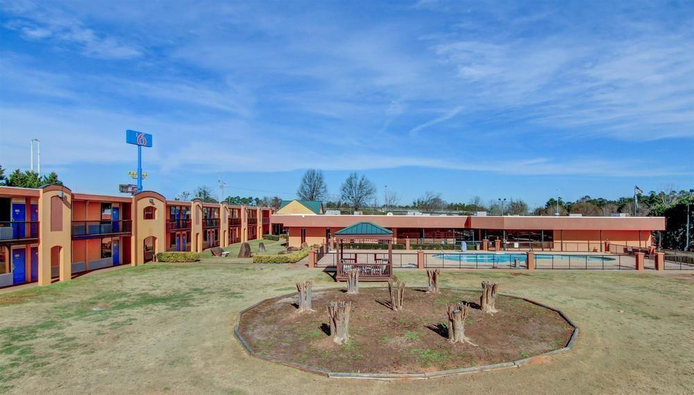 Red Roof Inn Forsyth Exterior photo